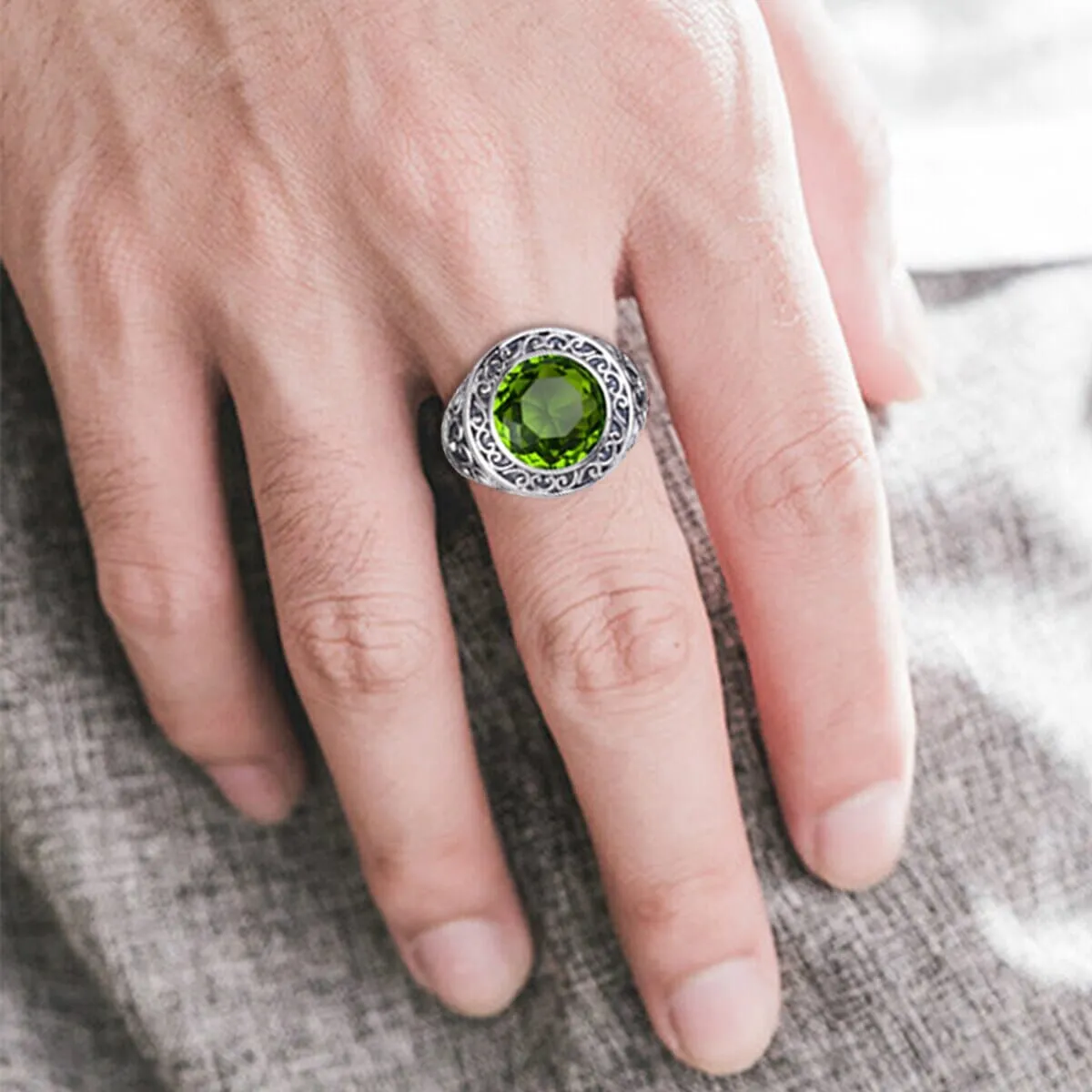 Gothic Design Peridot 925 Sterling Silver Ring