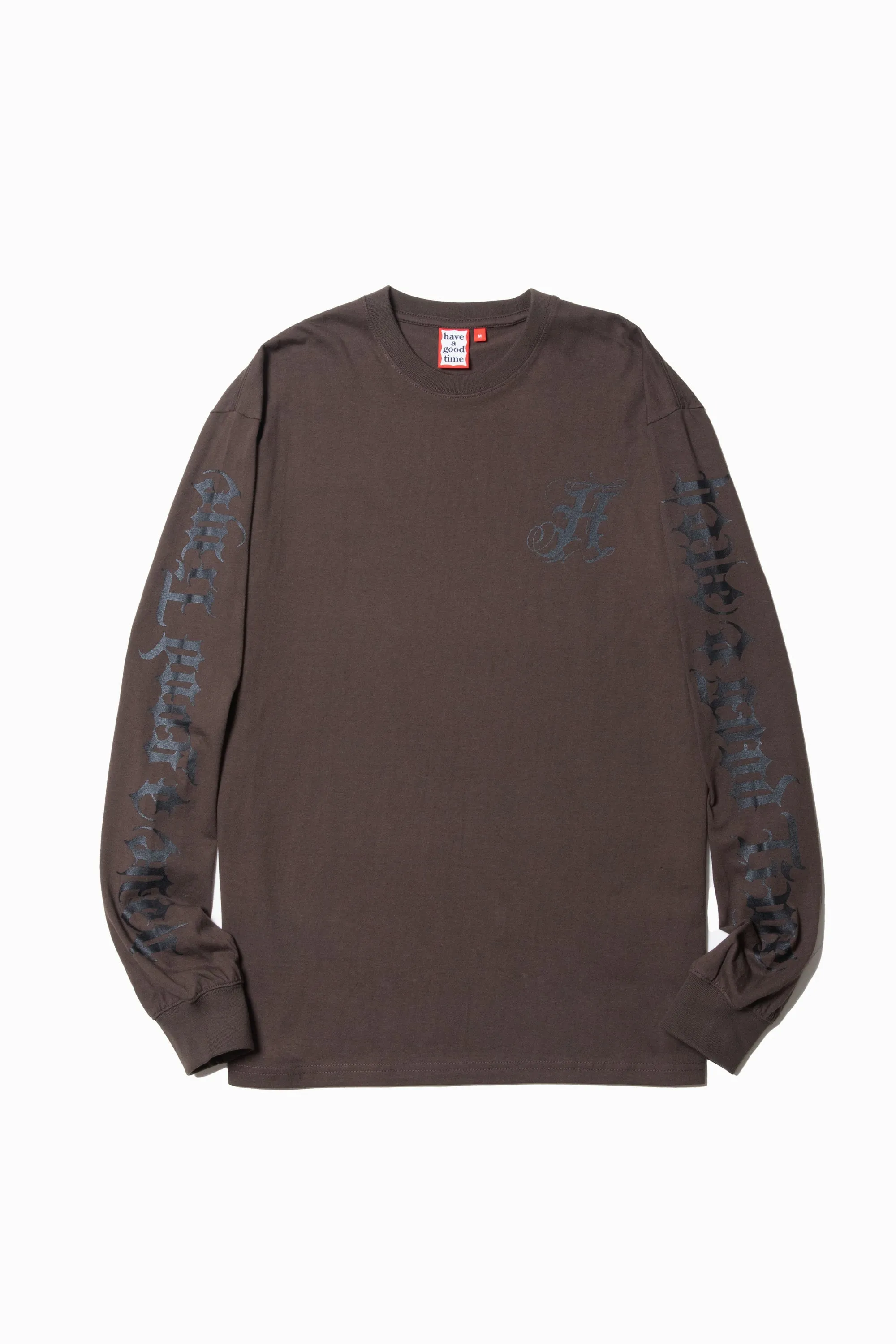 GOTHIC OLD ENGLISH ARM SIDE LOGO L/S TEE MOCHA