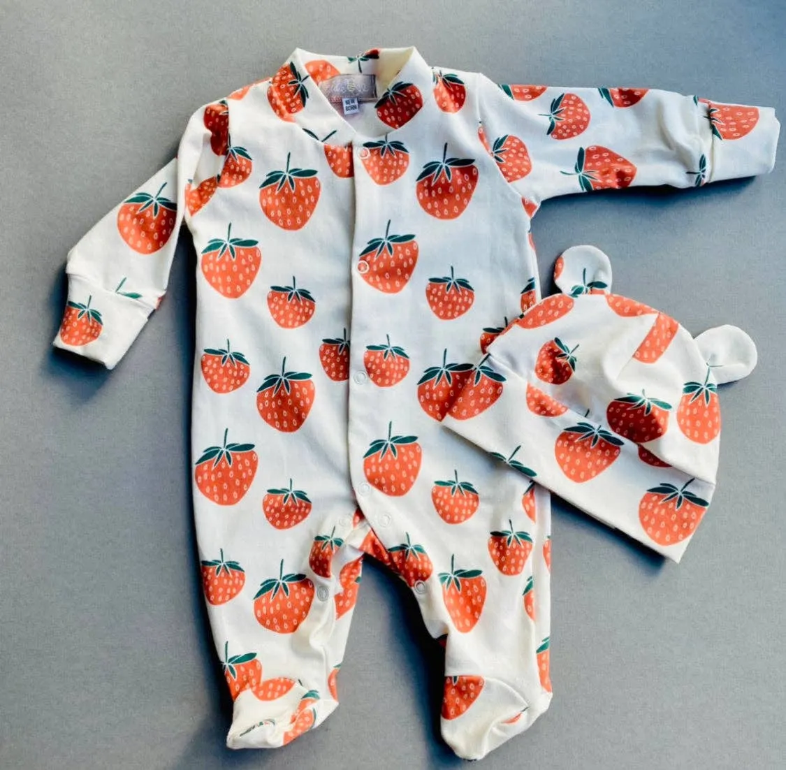 Organic cotton Baby sleep suit  in Cream/Strawberry print - Eddie & Bee