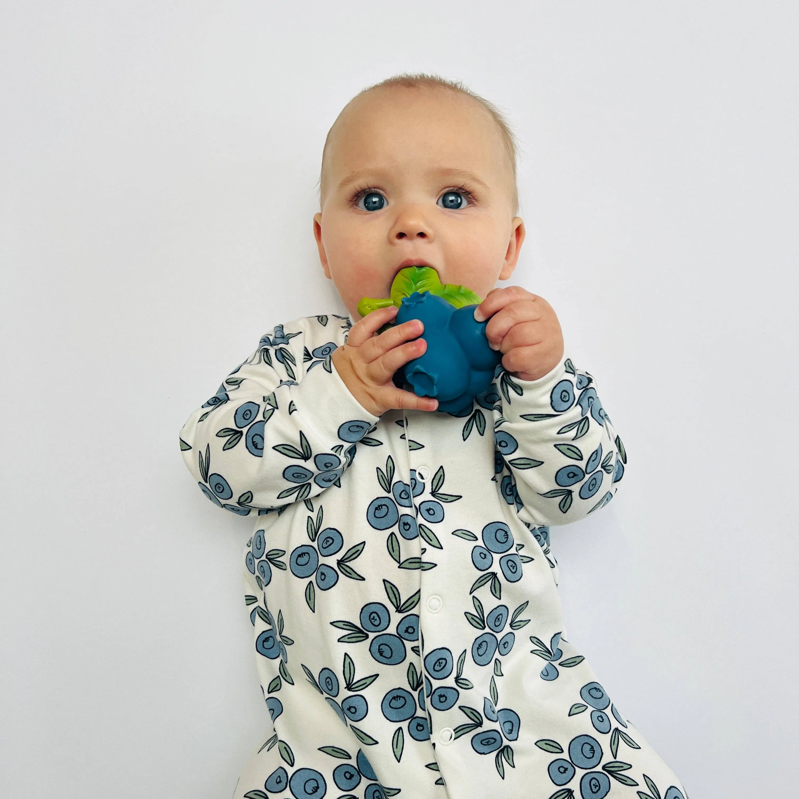 Organic cotton Baby sleepsuit  in Cream/Blueberry Print - Eddie & Bee