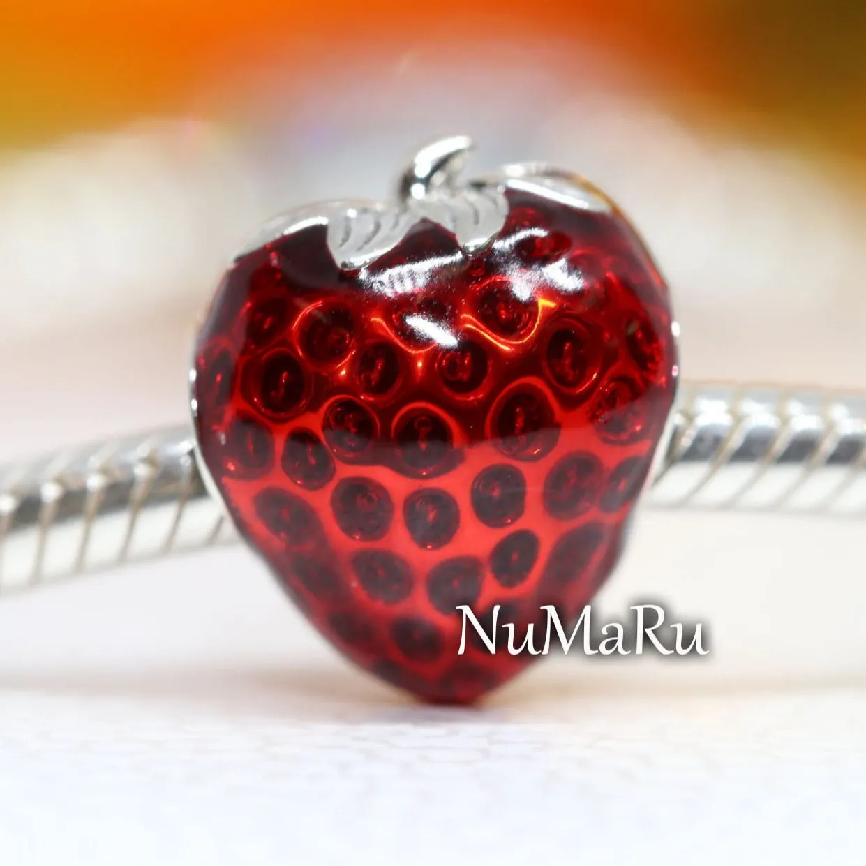 Seeded Strawberry Fruit Charm 791681C01